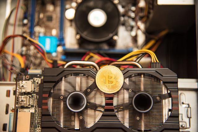 High-performance mining rig optimized for Dash mining